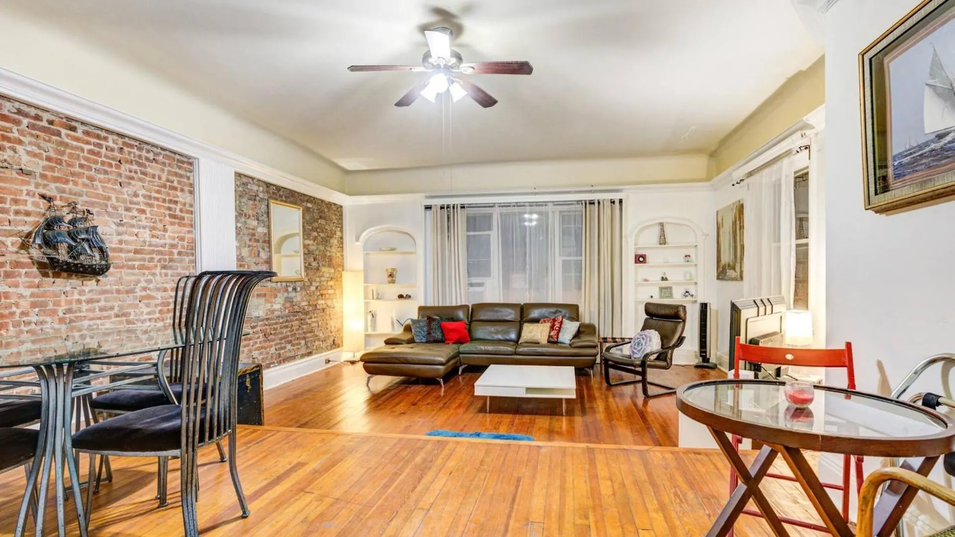 3Br Skyline Apt In Bustling District I Great Value Nj5 West New York Apartment