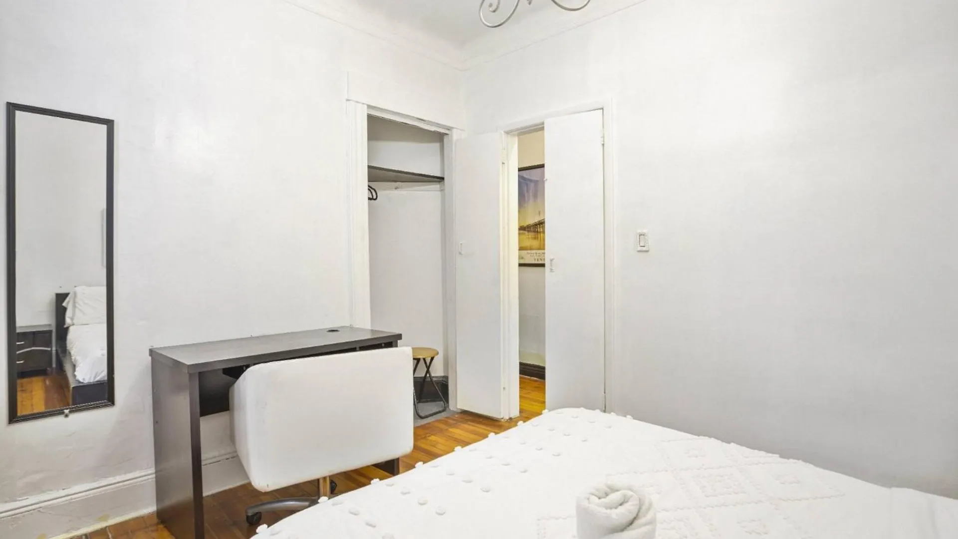 3Br Skyline Apt In Bustling District I Great Value Nj5 West New York Apartment